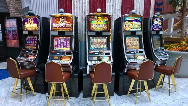 Mobile and desktop views of Play'n GO games on jamin 777 platform